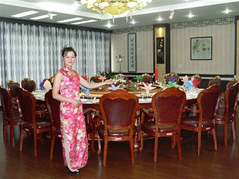 Restaurant - Dunhuang Plaza - Dunhuang