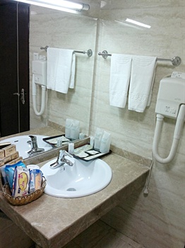  - Yinchuan Baiji Hotel