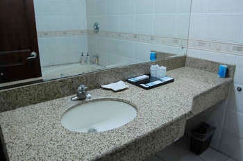 Bathroom - Urumqi sightseeing Hotel