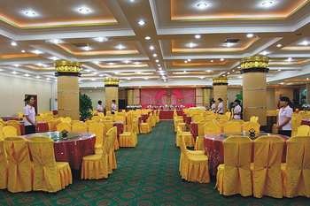 Restaurant - Jingu Hotel - Urumqi