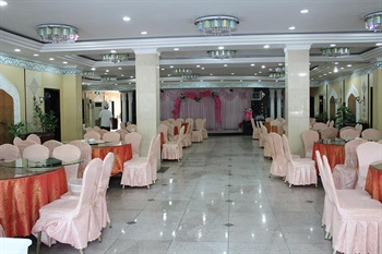  - Grand Turpan Hotel 