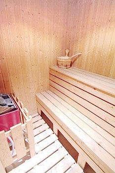 Sauna - The Wharney Guang Dong Hotel