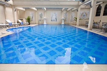 Swimming Pool - Island Pacific Hotel