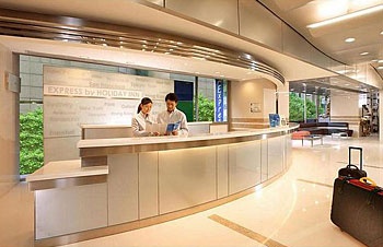 Reception Desk - Holiday Inn Express Causeway Bay Hong Kong