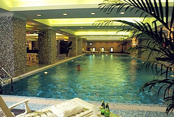 Indoor Swimming Pool - Lee Garden Service Apartment