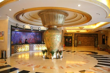  - Royal Palace Hotel 