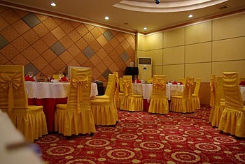 Restaurant - Bailuyuan Education Training Center Beijing