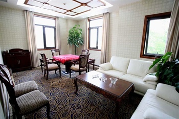  - Beijing Fragrant Hill Holiday Business Hotel