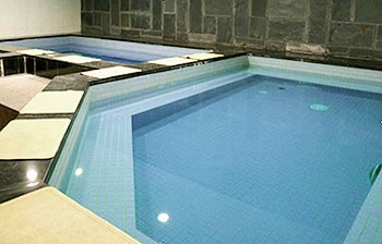 Swimming Pool - Riverfront Business Hotel Shanghai