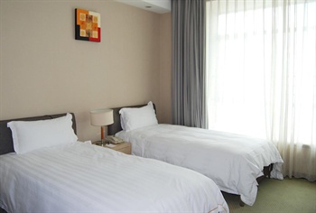  - Carlany Binyue Hotel 
  