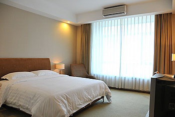 Business Suite/Bedroom - Carlany Binyue Hotel 
  