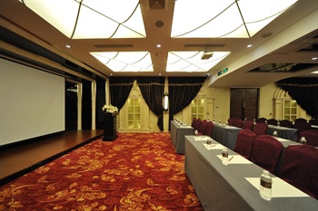  - Shanghai Kingtown Hotel  