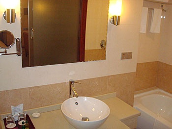 Bathroom - Xing Ji Hotel - Chongqing