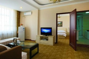  - Yizheng Holiday Hotel - Dalian