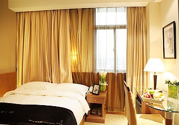 -- - Nanjing Vogue Business Hotel