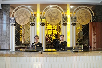 Reception Desk - Grand Hyatt - Wuyuan