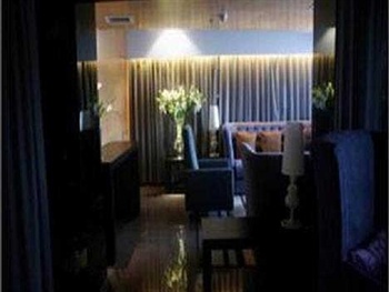  - Qingdao Wushengguan Holiday Hotel