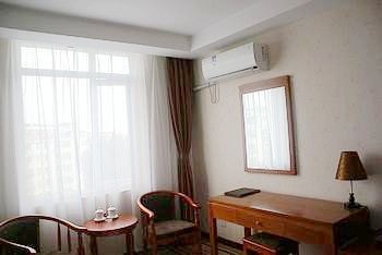 -- - Azure Holiday Hotel - Qingdao