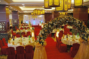 Restaurant - Wuhan Liyuan Hotel