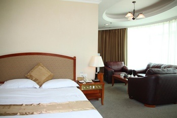 -- - Guangzhou Carefree Hotel.