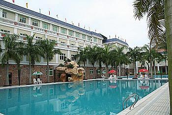 Outdoor Swimming Pool - Longteng Hotel