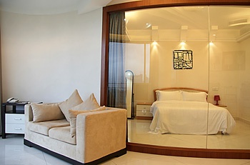 Large Deluxe Suite/Corner and Kitchen/Room F - Qu Apartment Hotel Shenzhen 