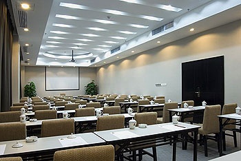 Meeting Room - Maple Leaf Hotel  