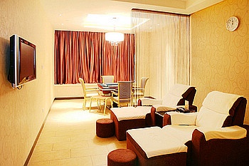 -- - Leisure Hotel  