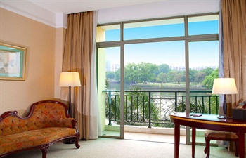  - Zhongshan Riverside Business Hotel