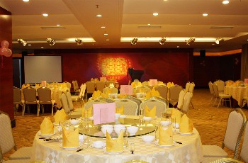  - Zhongshan Royal Crown Hotel