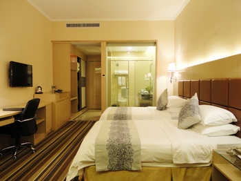 -- - Zhongshan Guobin Hotel