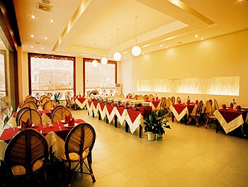 Restaurant - Yingshanhong Hotel