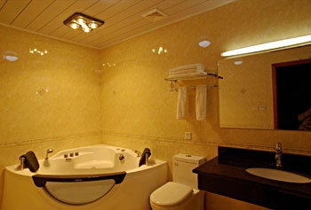 Deluxe Suite/Bathroom - Longgong Hotel  