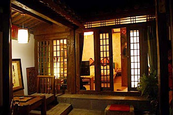 Elegant Courtyard Room - Tian Long Inn - Lijiang