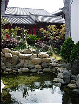 Hotel Grounds - Lijiang Dali Palace