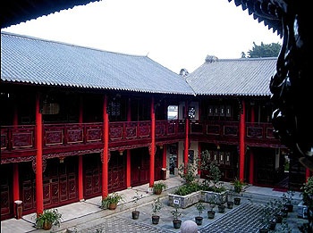 Hotel Grounds - Lijiang Dali Palace