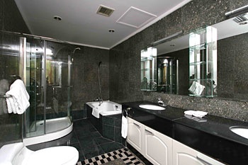 Bathroom - Rego Garden Hotel - Tianjin