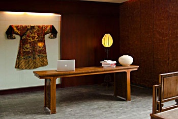 Reception Desk - Pingyao Jing`s Residence