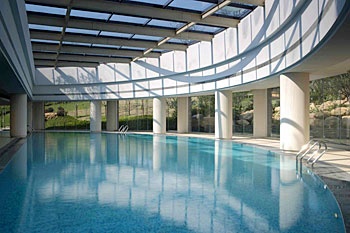 Indoor Swimming Pool - Sheraton Zhoushan Hotel - Zhoushan