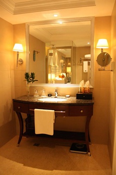  - Wuhan Dongfang Jianguo Hotel