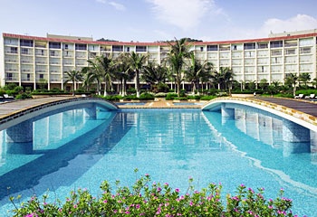 Outdoor Swimming Pool - Sofitel Royal Lagoon Hotel