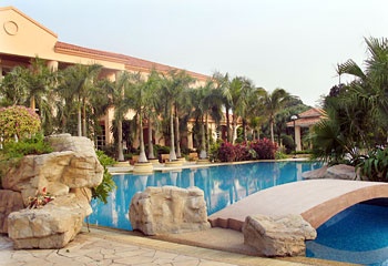 Swimming Pool - Sofitel Dongguan Golf Resort