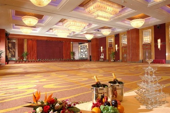  - Royal Garden Hotel  