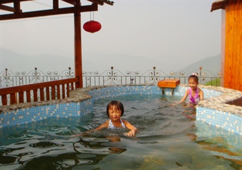  - Zhenchen Hotspring Resort Hotel