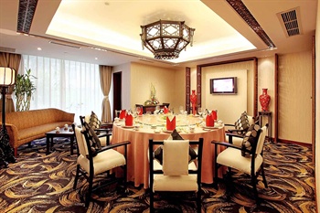  - Chengdu Green Land Hotel