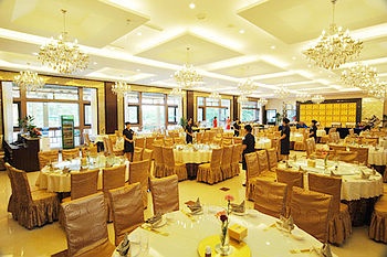 Restaurant - Emeishan Hongqi Hotel