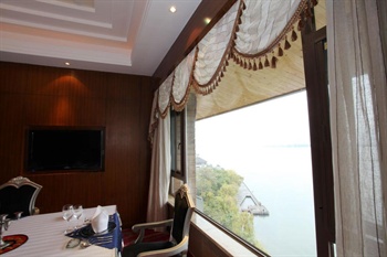  - Qionghai Saibo House Hotel