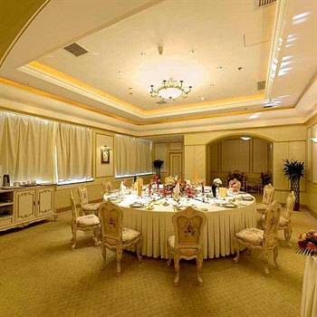  - Kunming Green Land Hotel