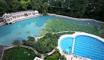 Outdoor Swimming Pool - Ningwozhuang Hotel  