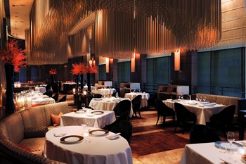  - The Landmark Mandarin Oriental Hong Kong